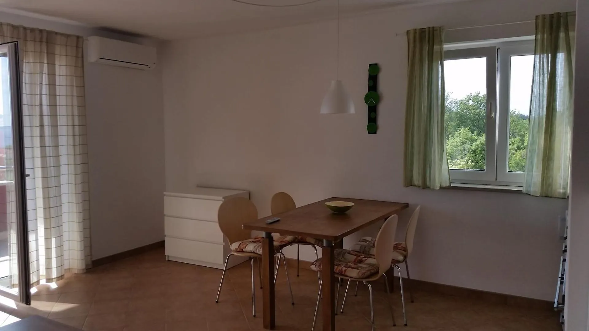 Apartments Roza Medulin 0*,