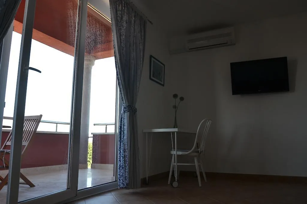 Apartments Roza Medulin